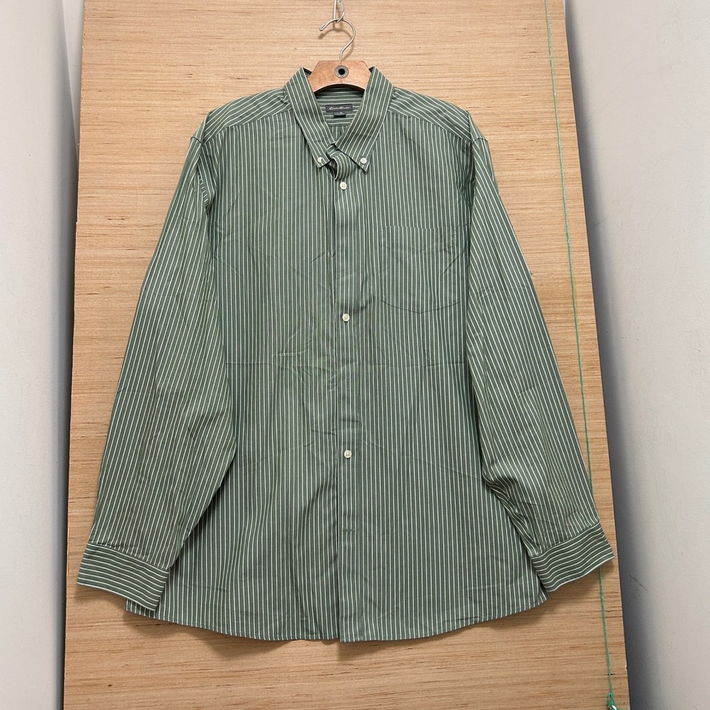 Eddie Bauer Mensโ XL Green White Striped Wrinkle Free Relaxed Button Down Shirt